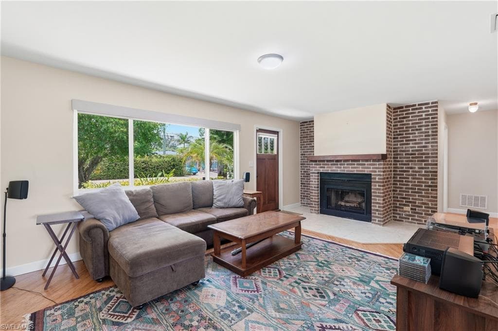 1316 Rordon AVE-9