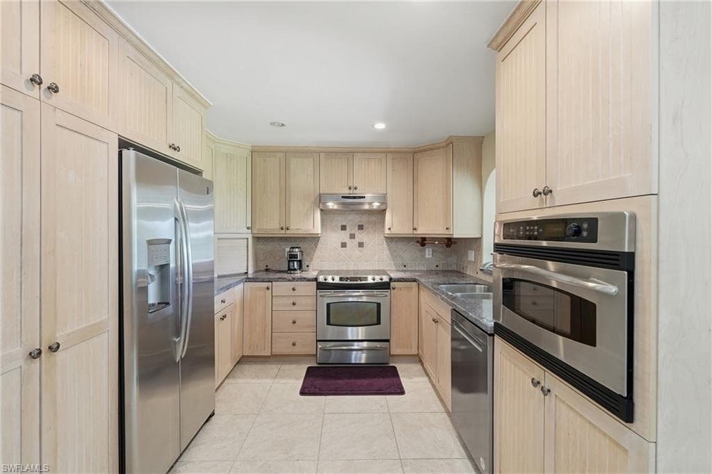 1316 Rordon AVE-13