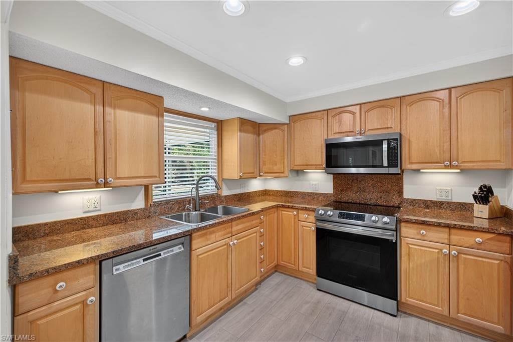 5100 Mahogany Ridge DR-10