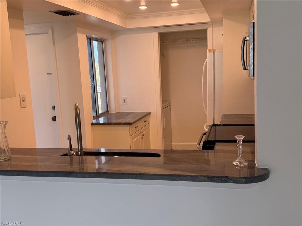 25806 Cockleshell DR C 313-8