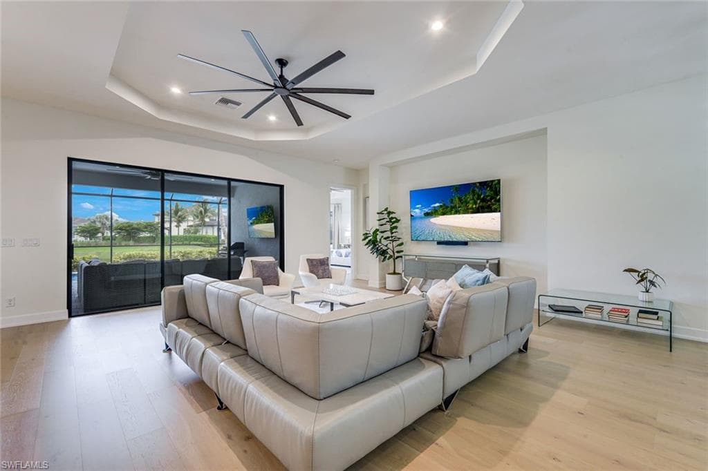 11110 Canal Grande DR-6