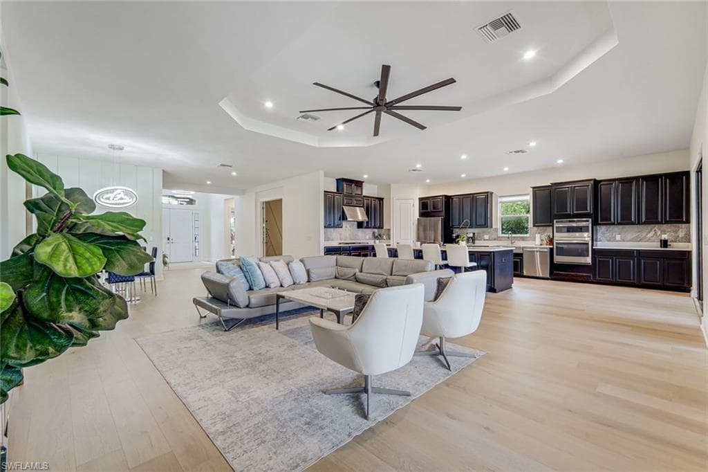 11110 Canal Grande DR-3