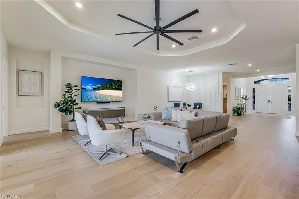 11110 Canal Grande DR-4