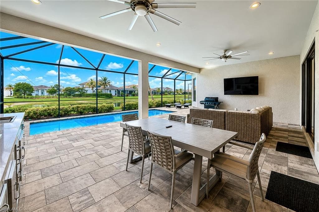 11110 Canal Grande DR-24