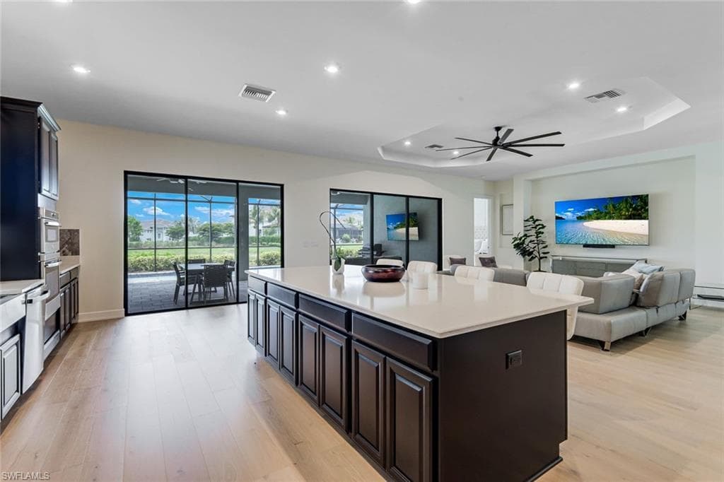 11110 Canal Grande DR-11