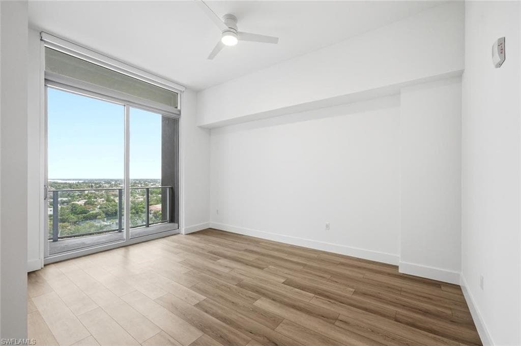 1950 Mayfair ST PH8-15