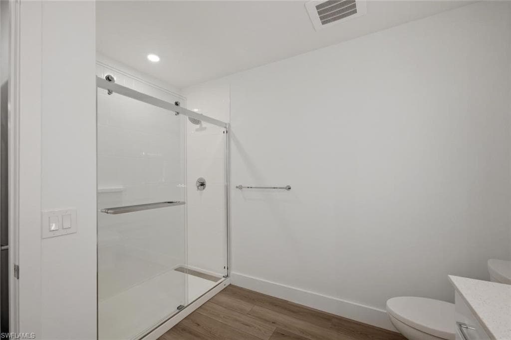 1950 Mayfair ST PH8-25