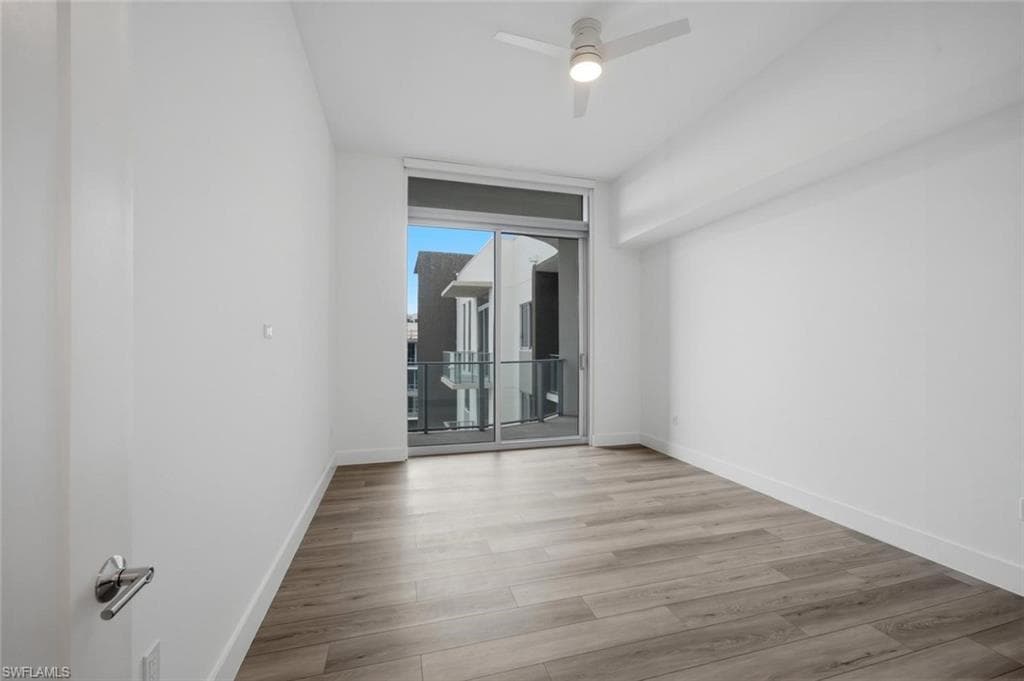 1950 Mayfair ST PH8-21