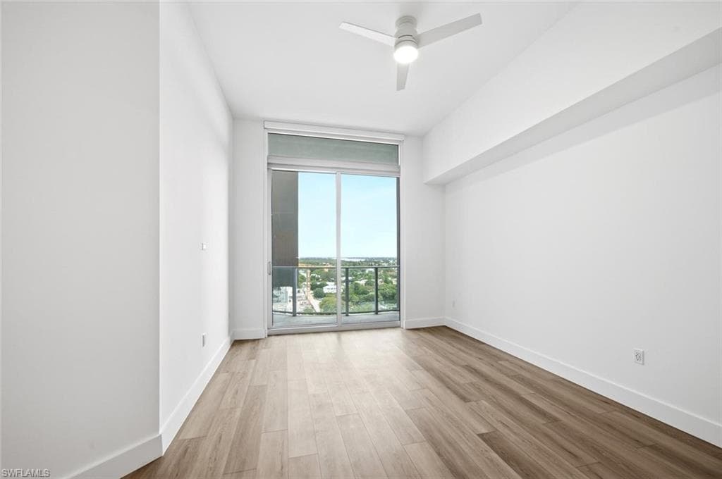 1950 Mayfair ST PH8-20