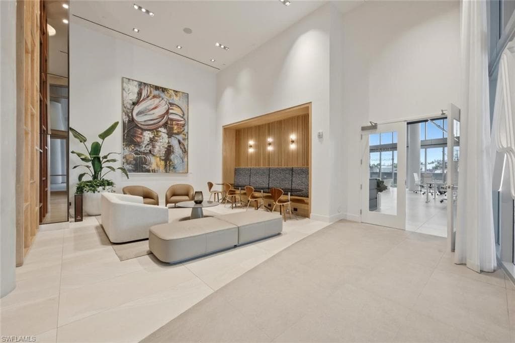 1950 Mayfair ST PH9-2