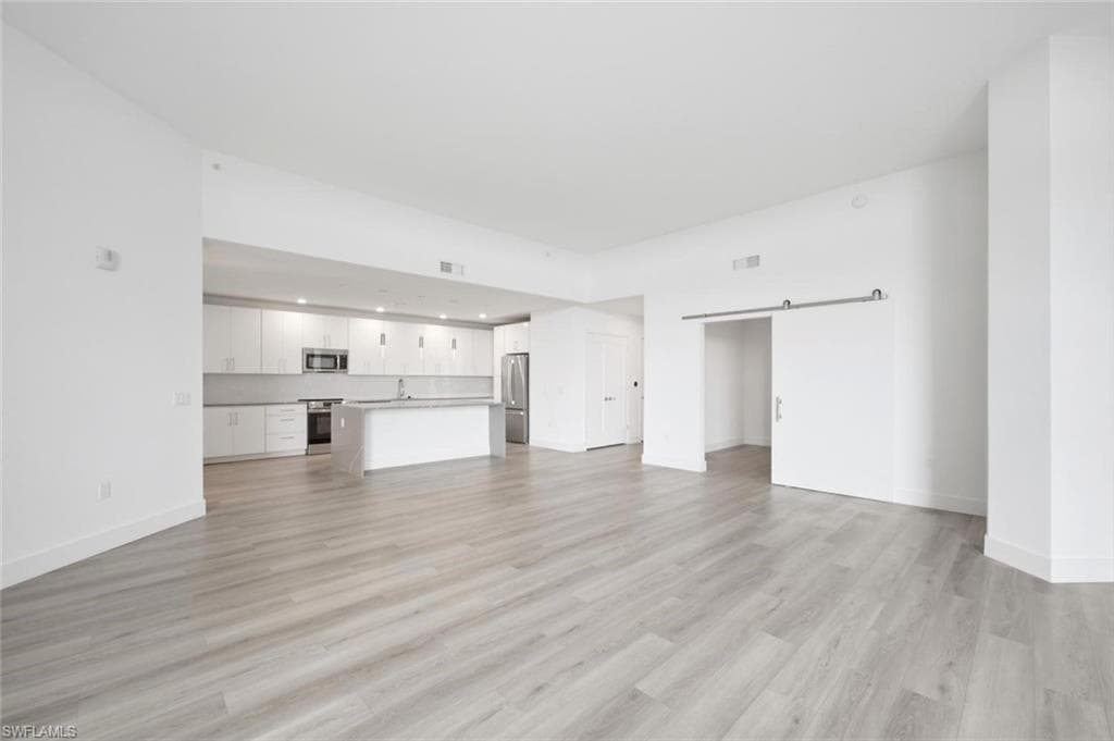 1950 Mayfair ST PH9-8