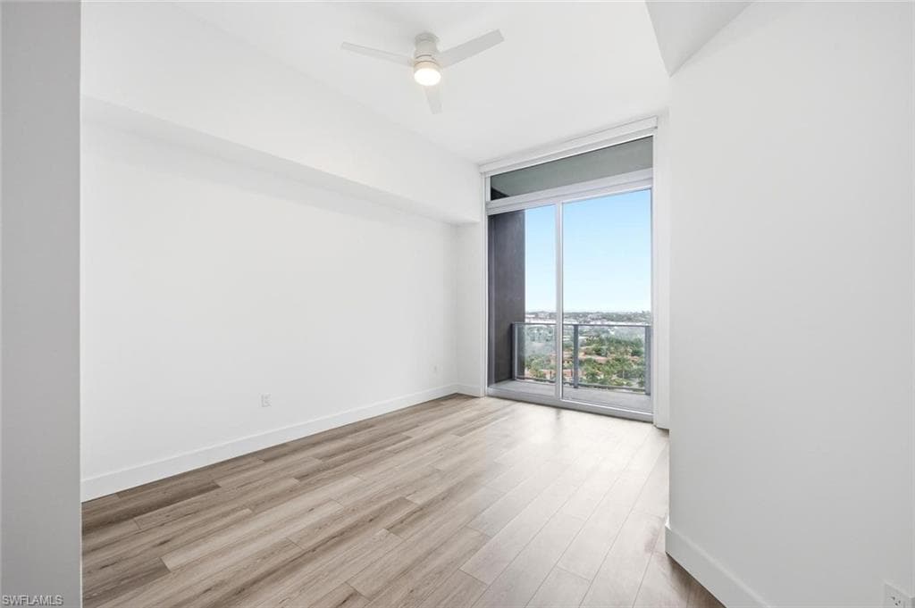 1950 Mayfair ST PH9-14