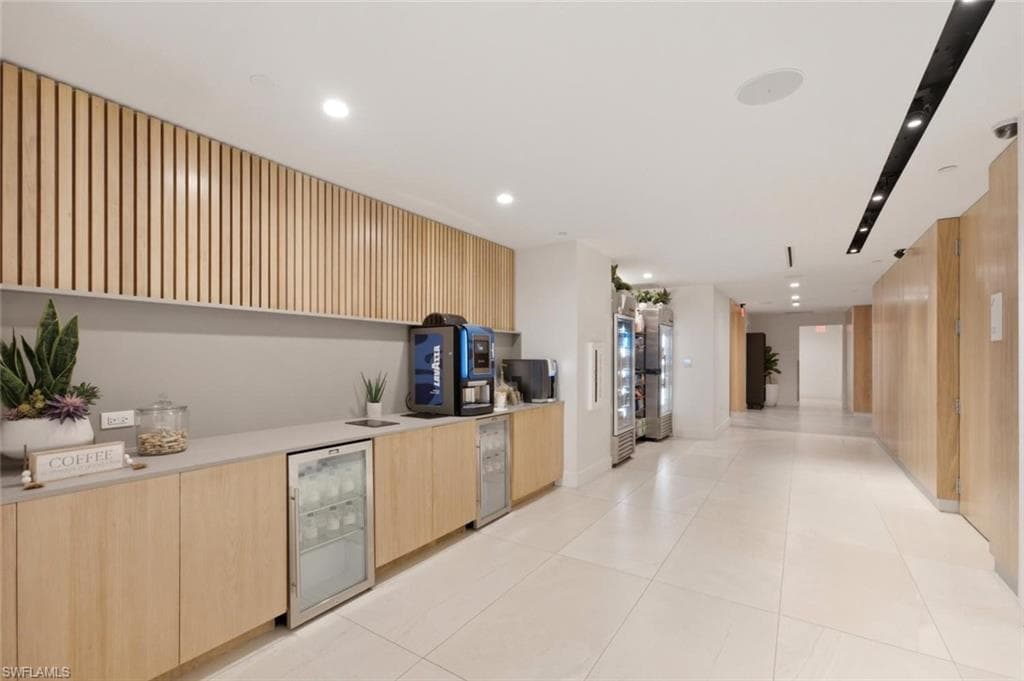 1950 Mayfair ST PH9-3