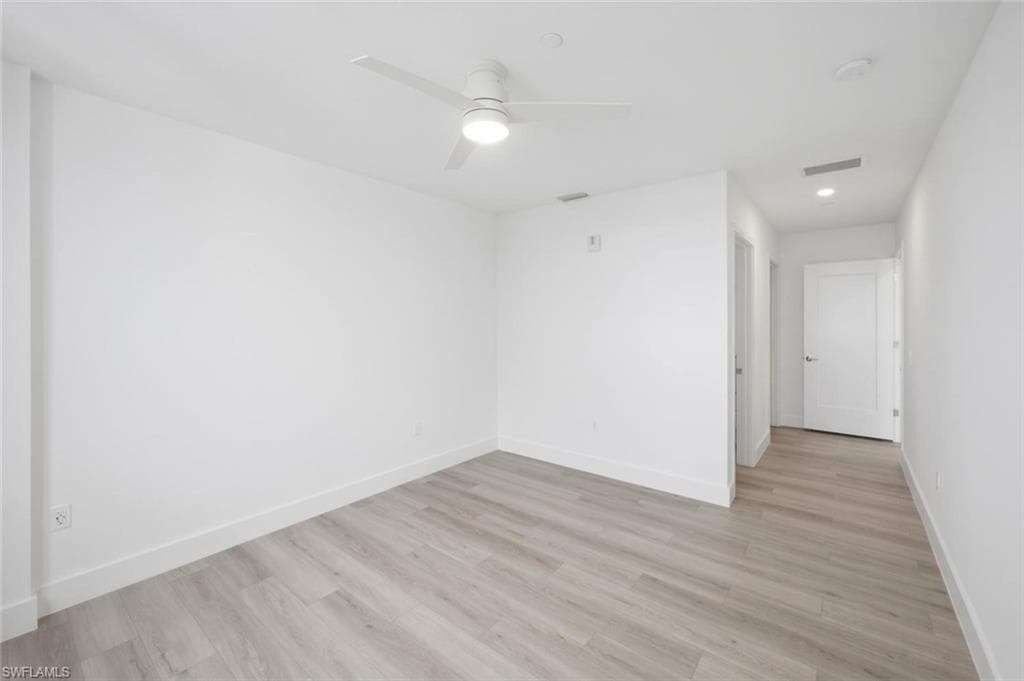 1950 Mayfair ST PH9-20