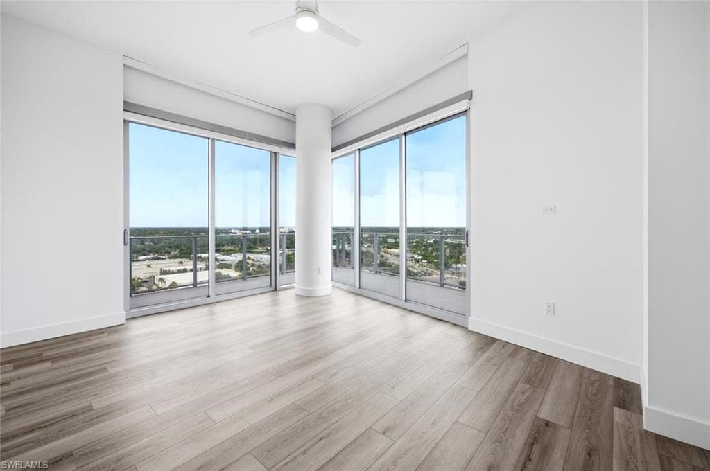1950 Mayfair ST PH11-15