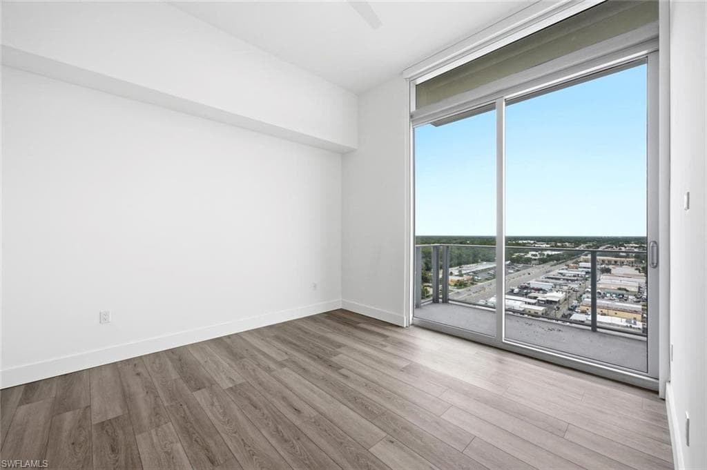 1950 Mayfair ST PH11-23
