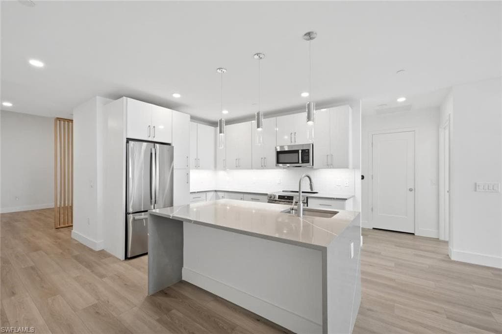 1950 Mayfair ST PH11-9