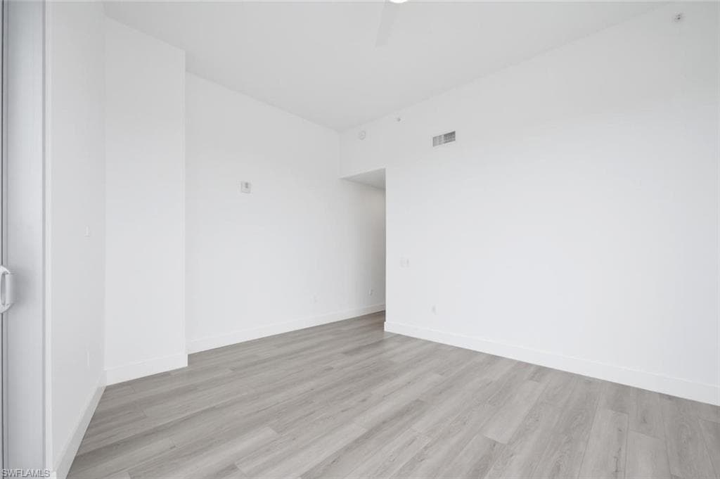 1950 Mayfair ST PH11-17
