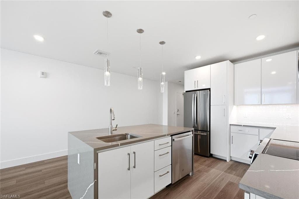 1950 Mayfair ST PH11-10