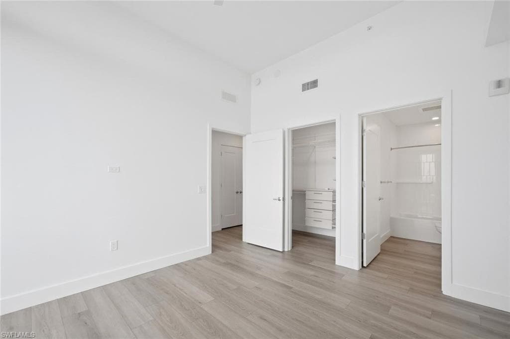 1950 Mayfair ST PH11-24