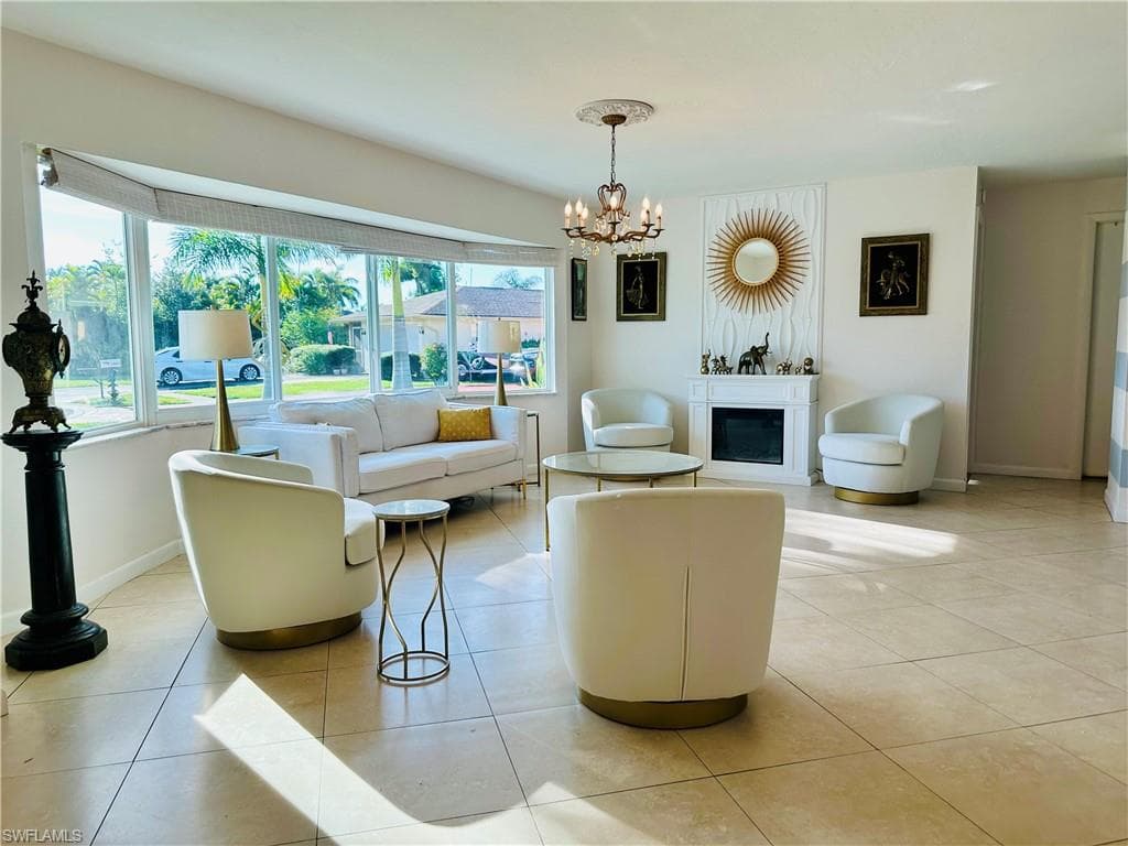 1495 Cranville SQ-2