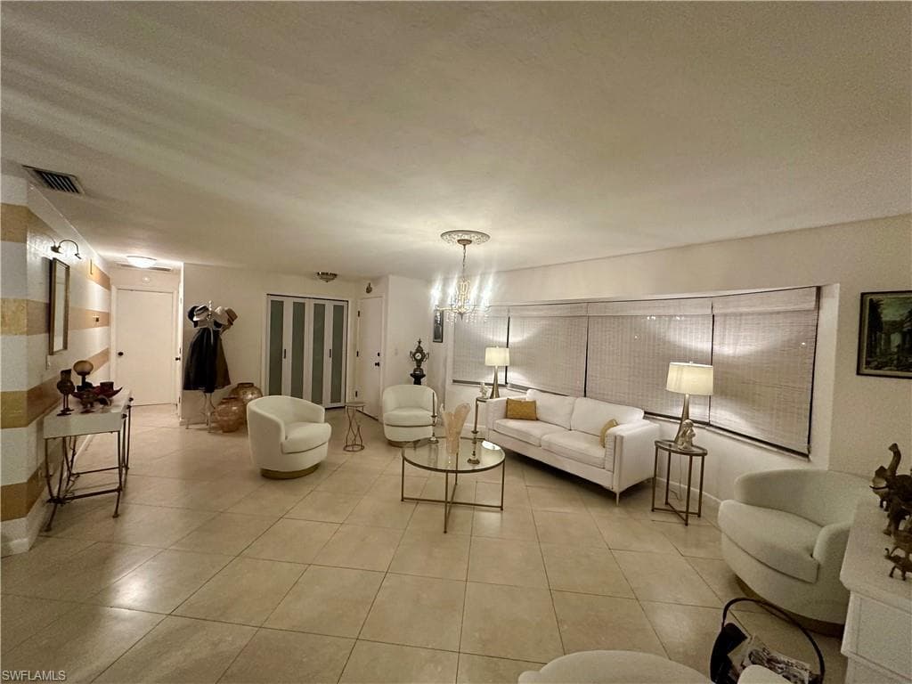 1495 Cranville SQ-4