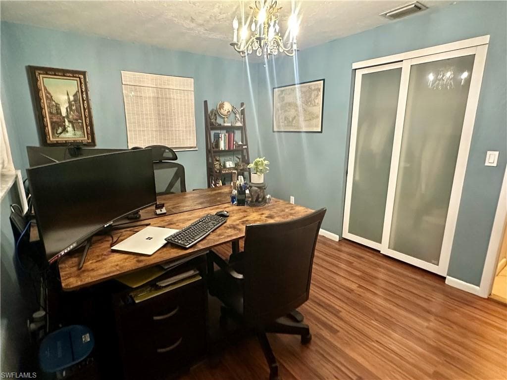 1495 Cranville SQ-19