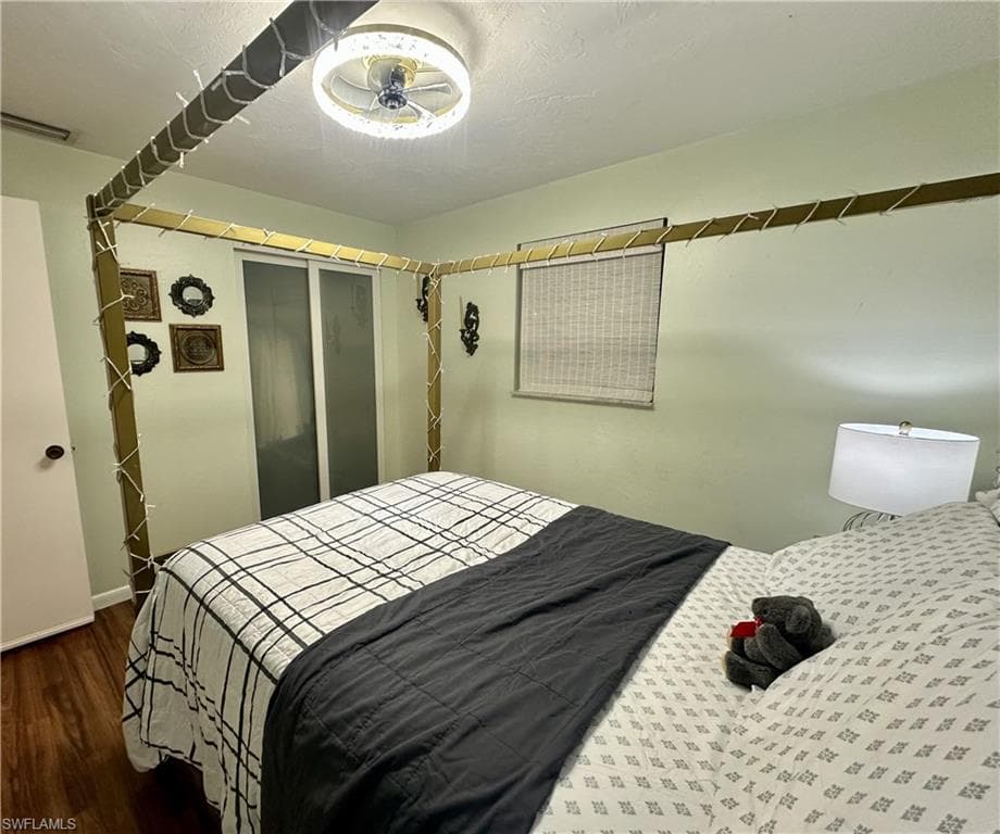 1495 Cranville SQ-17