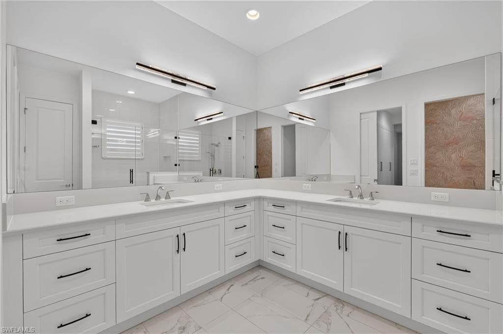 12436 Purple Ficus WAY-14