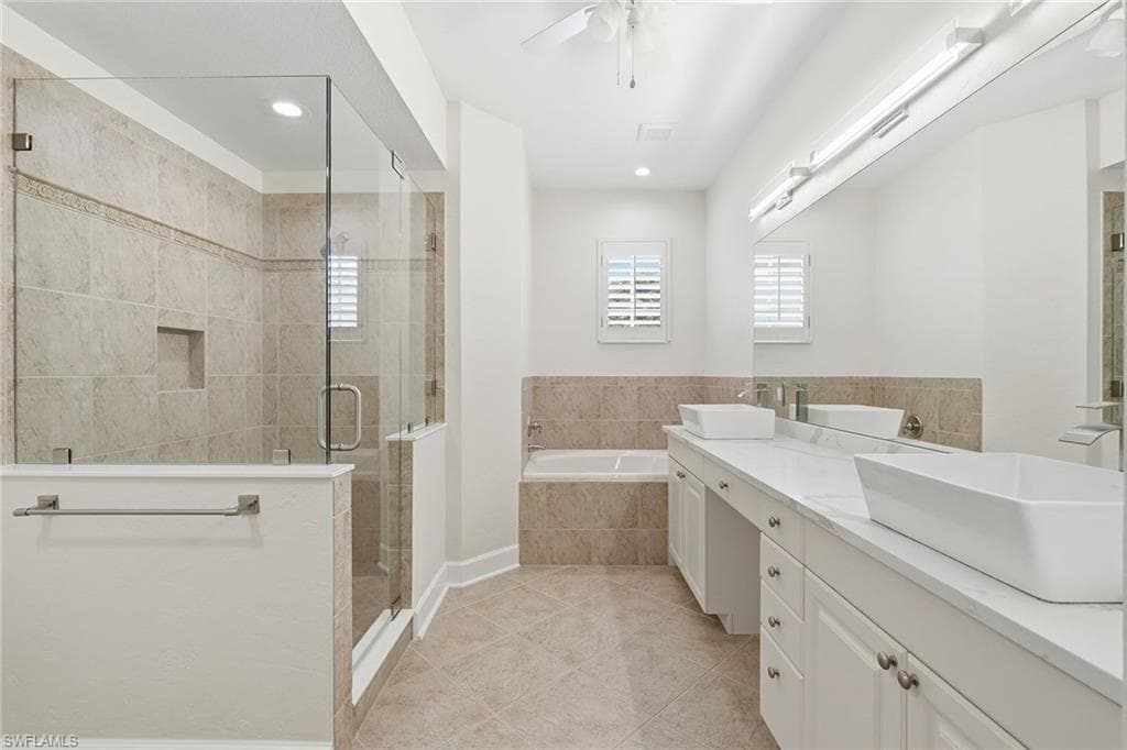 10462 Autumn Breeze DR 202-6