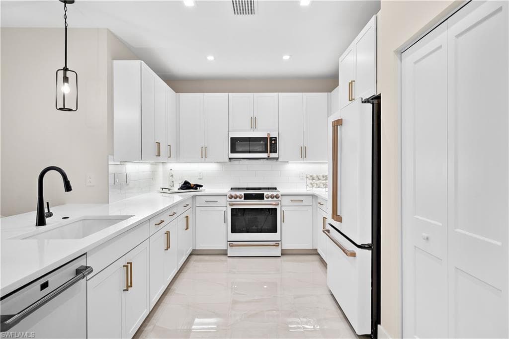 10952 Salt Bay WAY-5