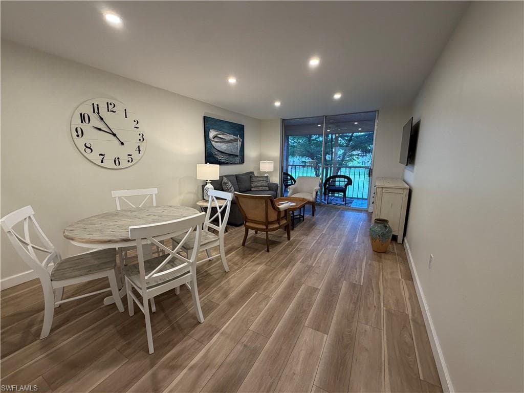 180 Turtle Lake CT 206-2