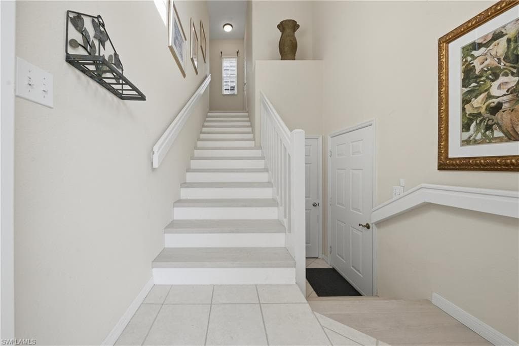 3320 Crown Pointe BLVD 201-4