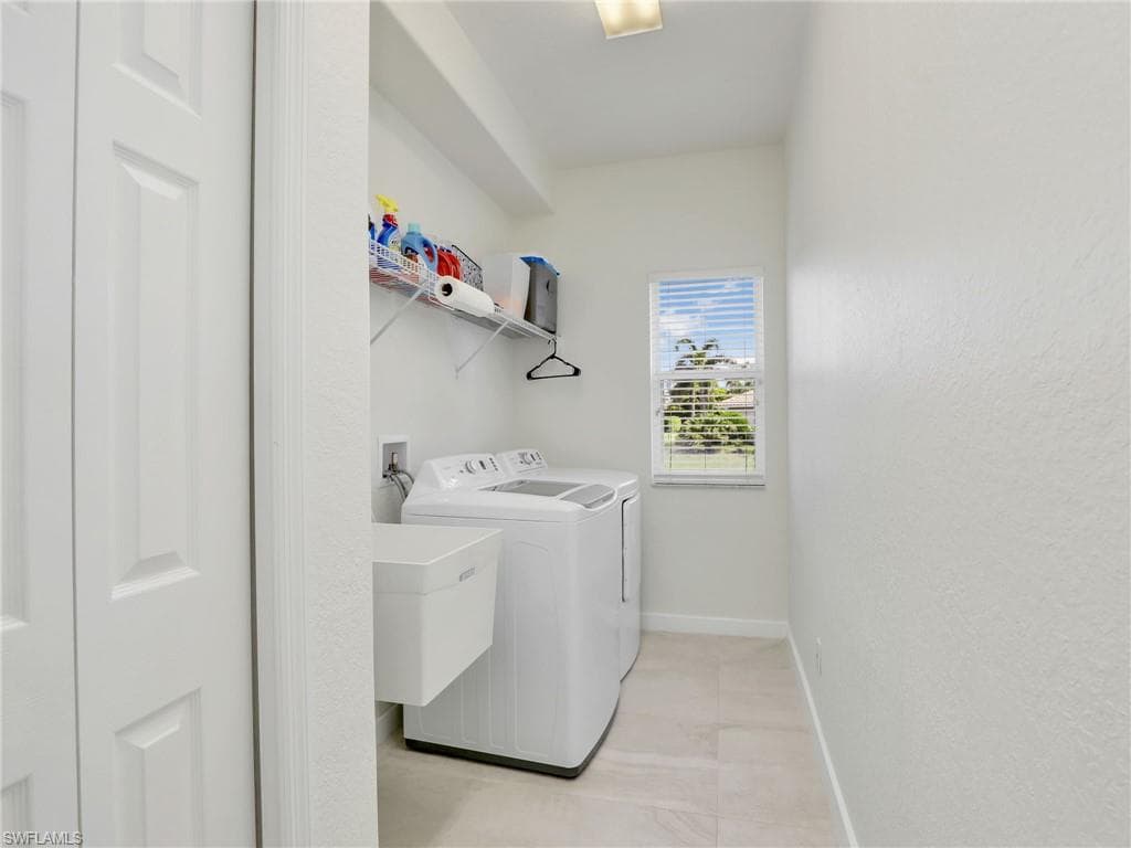 8845 Lely Island CIR-38
