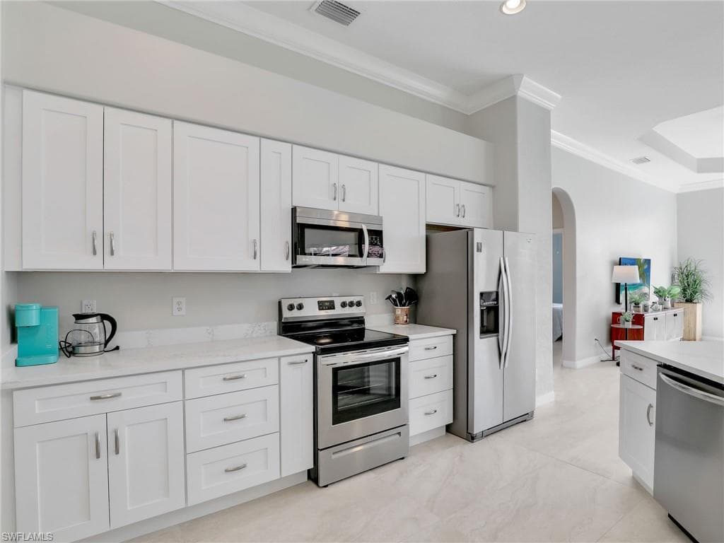 8845 Lely Island CIR-21