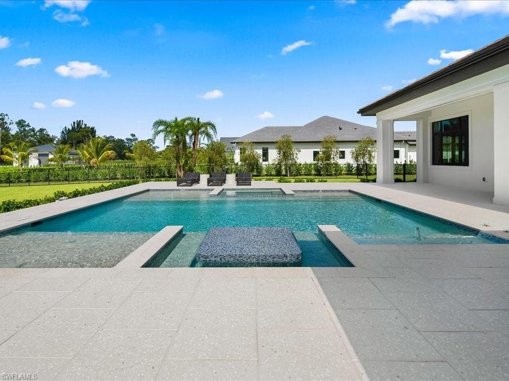 6446 Daniels RD-34