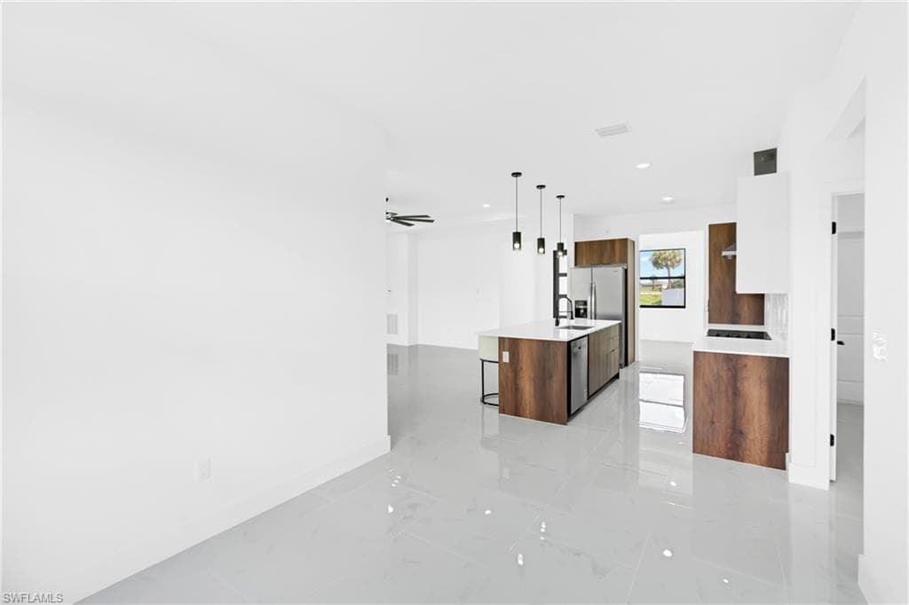 8030 SHERWOOD CIR-9