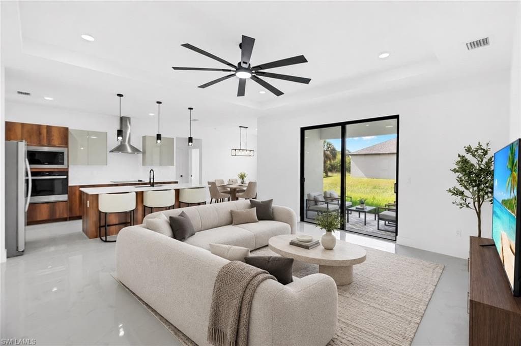 8030 SHERWOOD CIR-4