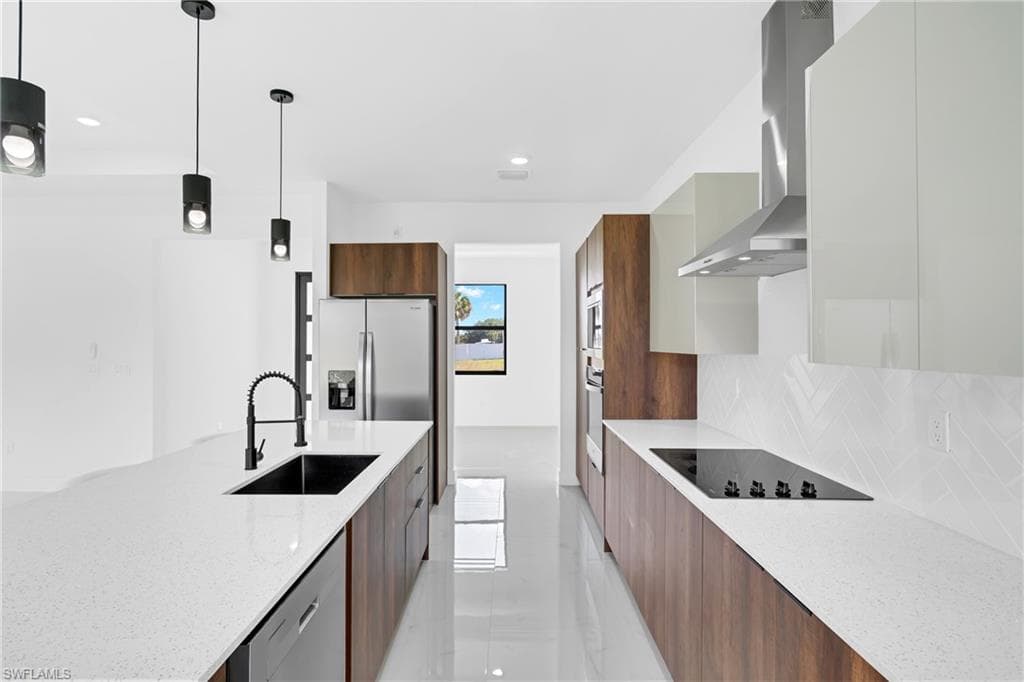 8030 SHERWOOD CIR-8