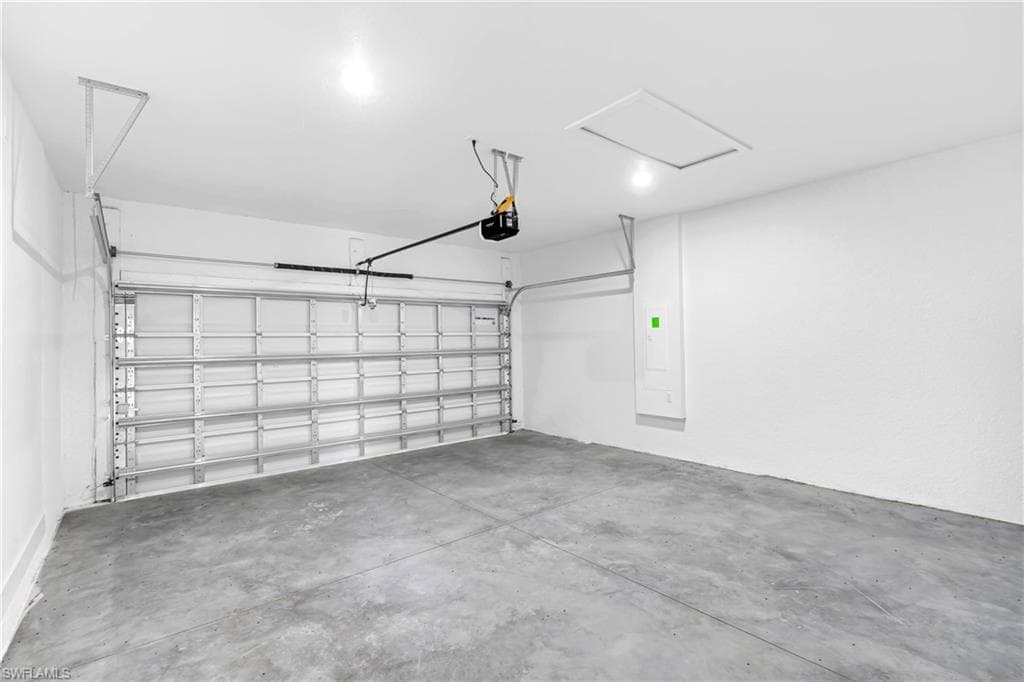 8030 SHERWOOD CIR-21