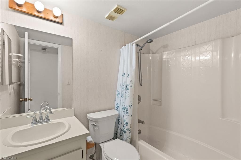 4251 27th CT SW 104-19