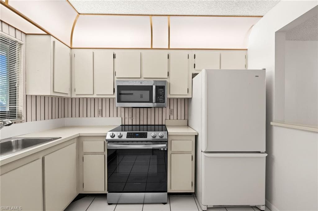4251 27th CT SW 104-9