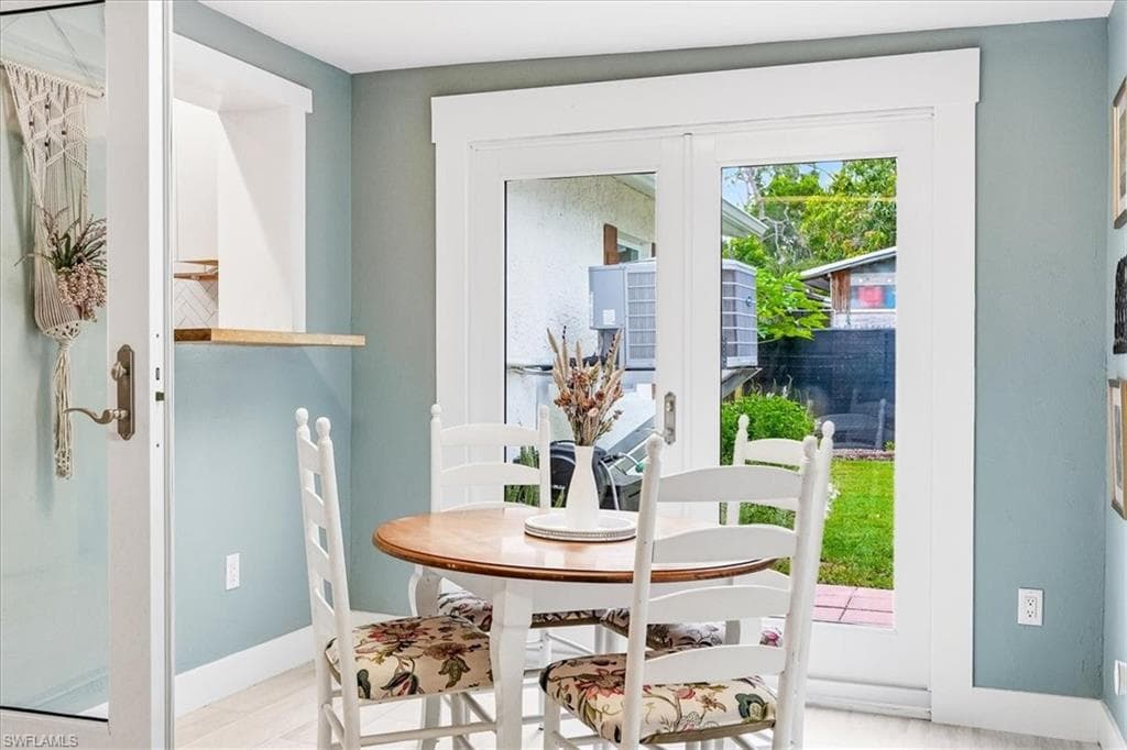 3880 Estey AVE-11