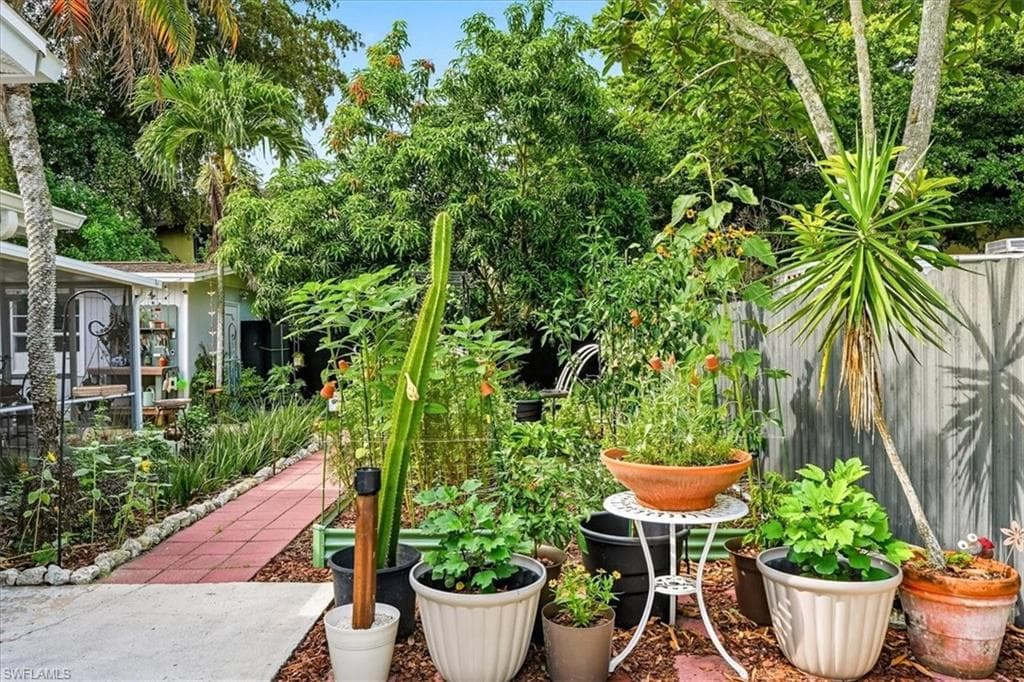 3880 Estey AVE-37