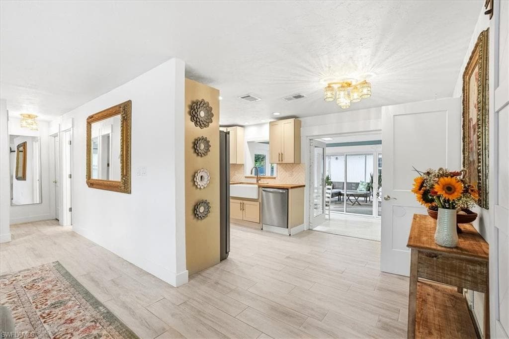 3880 Estey AVE-3