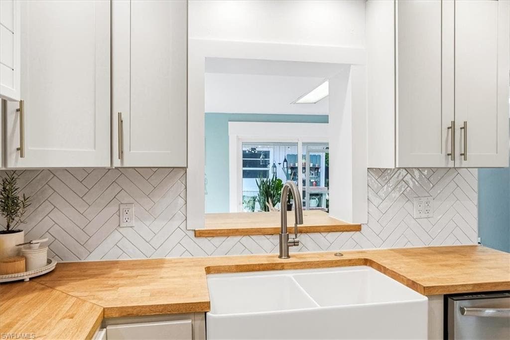 3880 Estey AVE-7