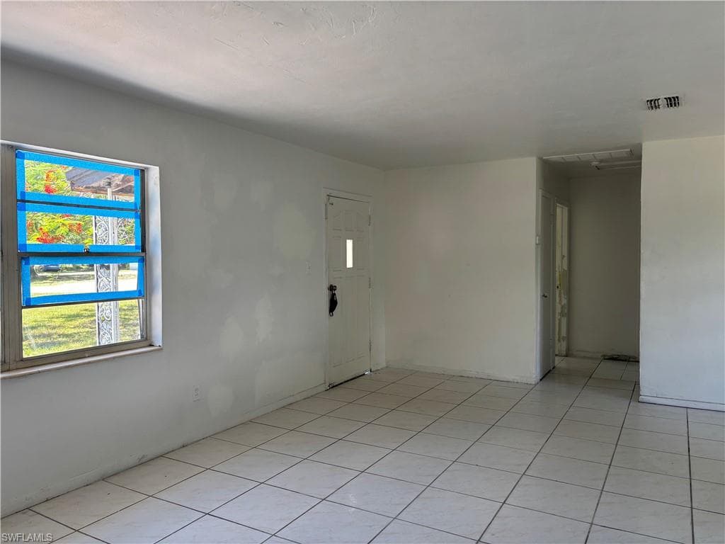 3977 Seminole AVE-2