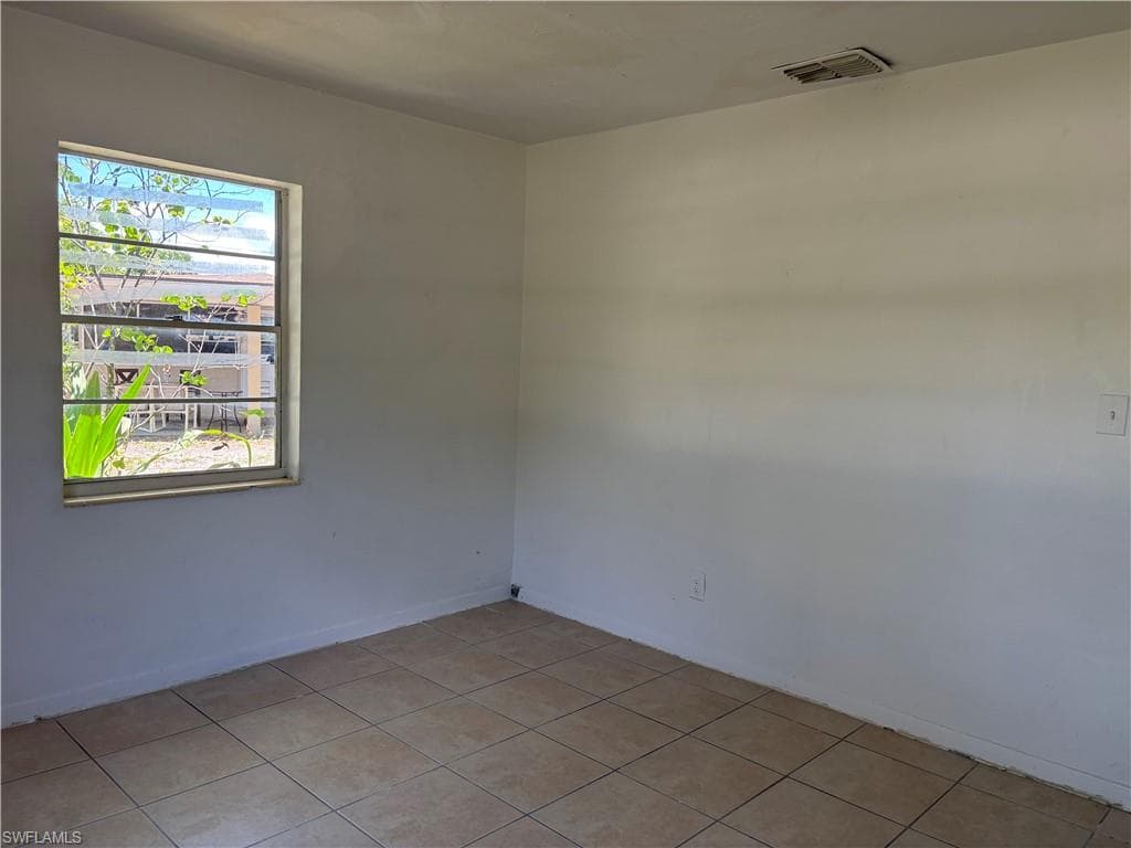 3977 Seminole AVE-8