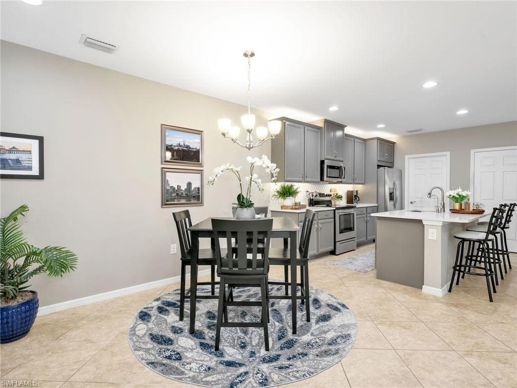 4337 Dutchess Park RD-9