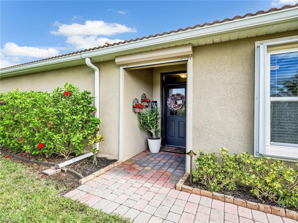 4337 Dutchess Park RD-32